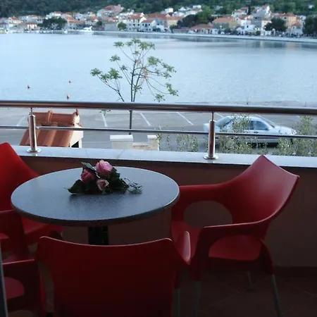Lägenhet Apartment Tisno