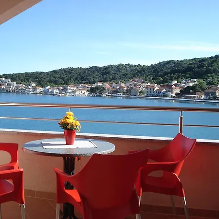 Apartment Tisno * Tisno