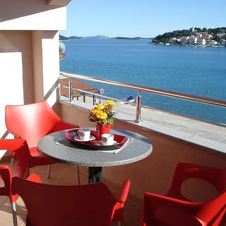 Apartment Tisno Lägenhet