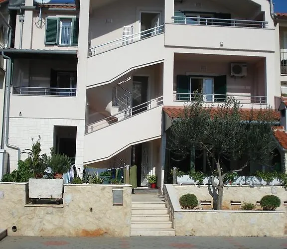 Apartment Tisno 迪斯诺