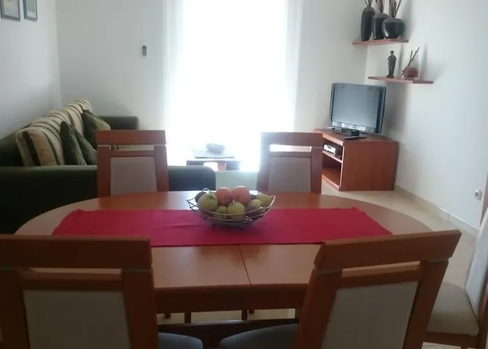 Apartment Tisno 公寓 迪斯诺